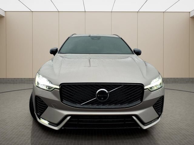 New 2026 Volvo XC60 B5 Plus w/ Protection Package Premier AWD/4WD image 4