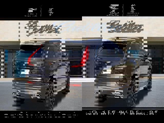 Certified 2023 Cadillac XT4 Premium Luxury w/ Enhanced Visibility Package image 3