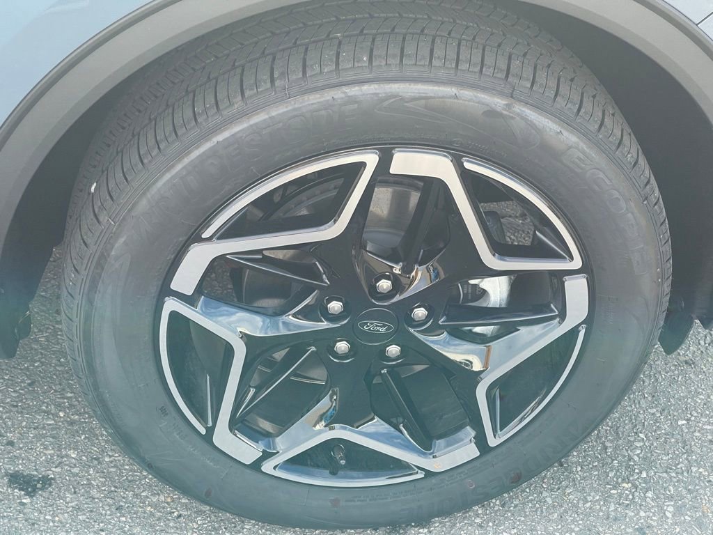 New 2026 Ford Escape Platinum w/ Premium Technology Package image 26