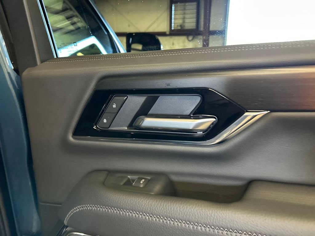 New 2026 GMC Yukon XL Denali image 39