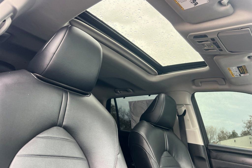 Used 2020 Toyota Highlander XLE image 15