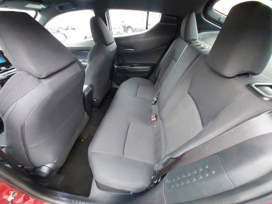 Used 2018 Toyota C-HR image 9