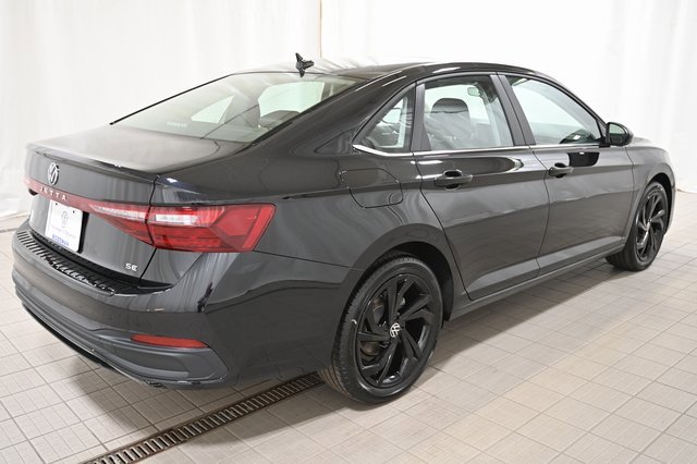 New 2025 Volkswagen Jetta SE image 12