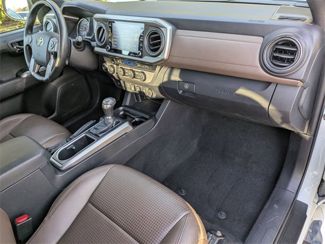 Used 2020 Toyota Tacoma Limited image 19