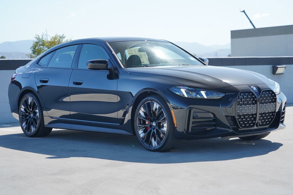 New 2026 BMW 430i w/ M Sport Package RWD image 3
