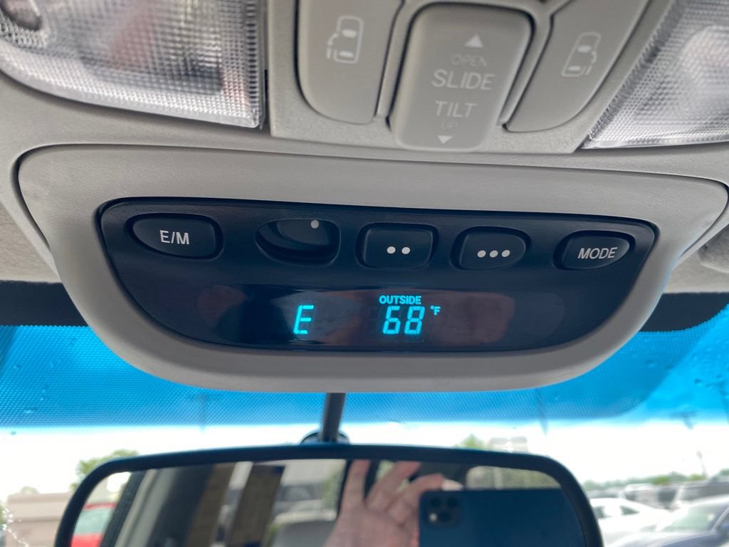 Used 2005 Toyota Sienna XLE Limited FWD image 11