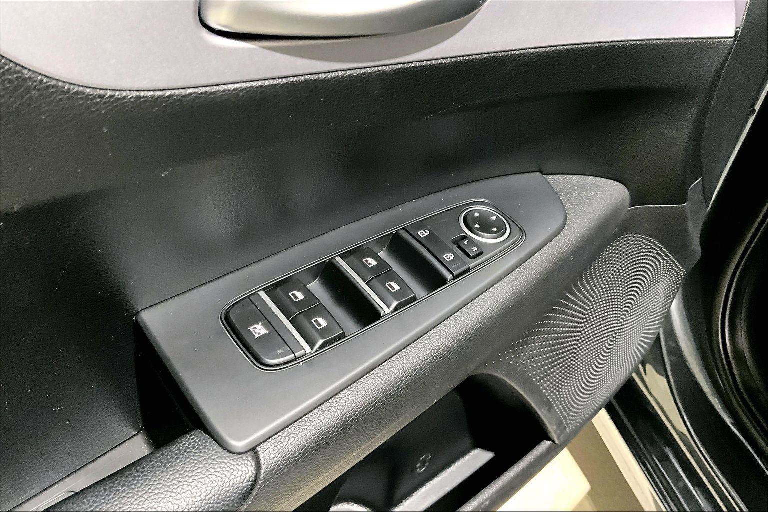 Used 2024 Kia Forte LXS image 35