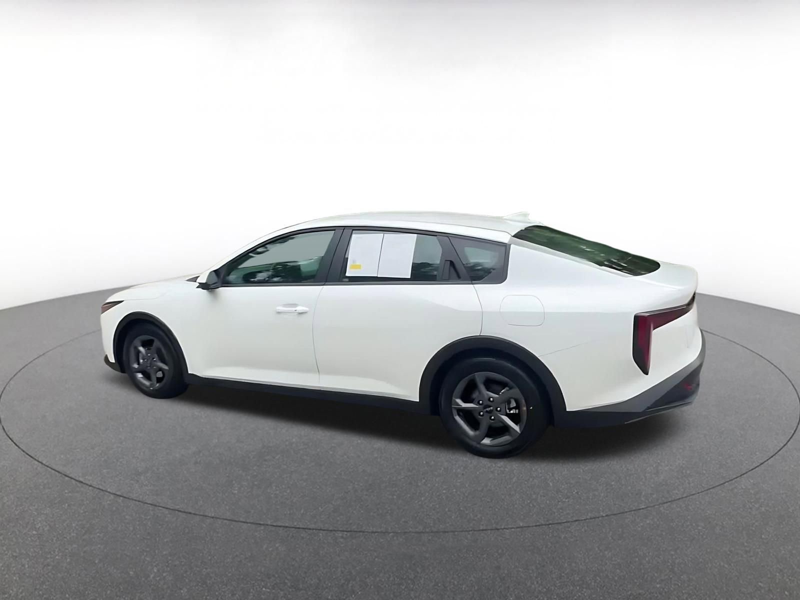 Used 2025 Kia K4 FWD image 10