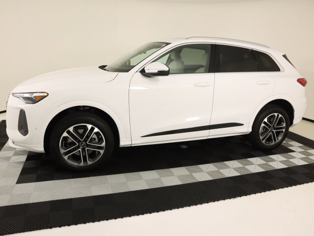 New 2026 Audi Q5 Premium Plus AWD/4WD image 2