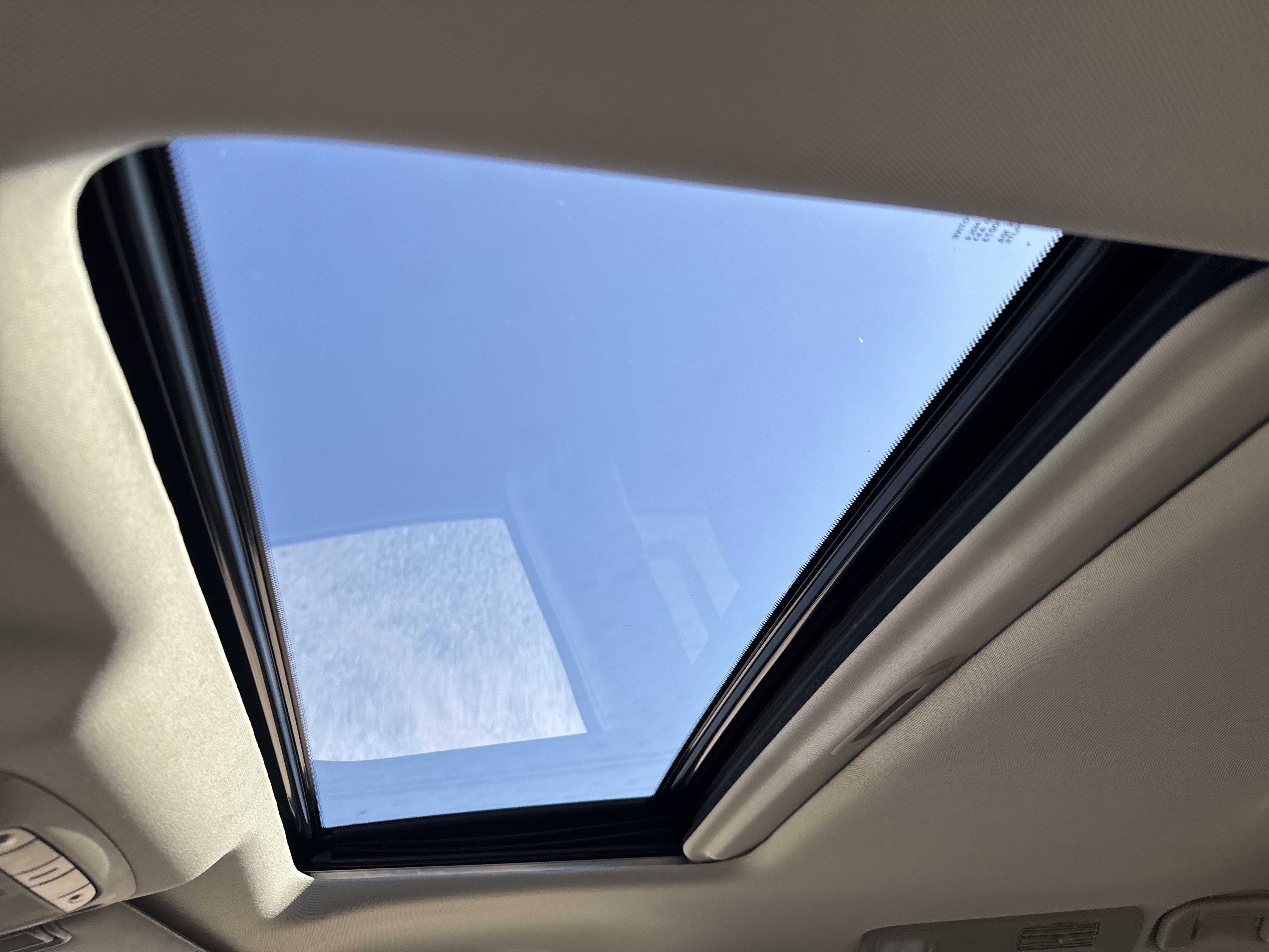 Used 2024 Nissan Armada SL w/ Captain's Chairs Package image 15