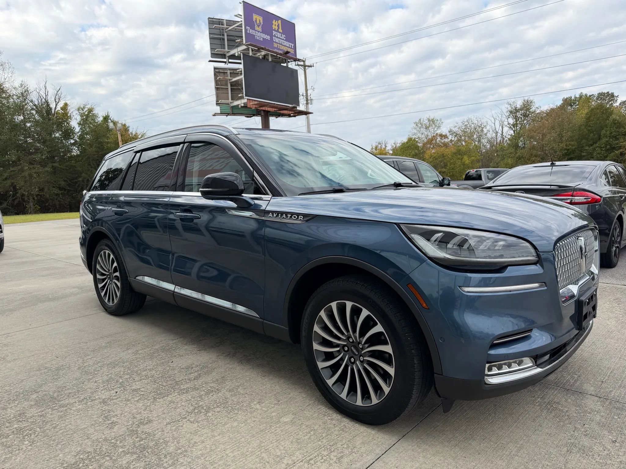 Used 2020 Lincoln Aviator Reserve w/ Equipment Group 201A image 33