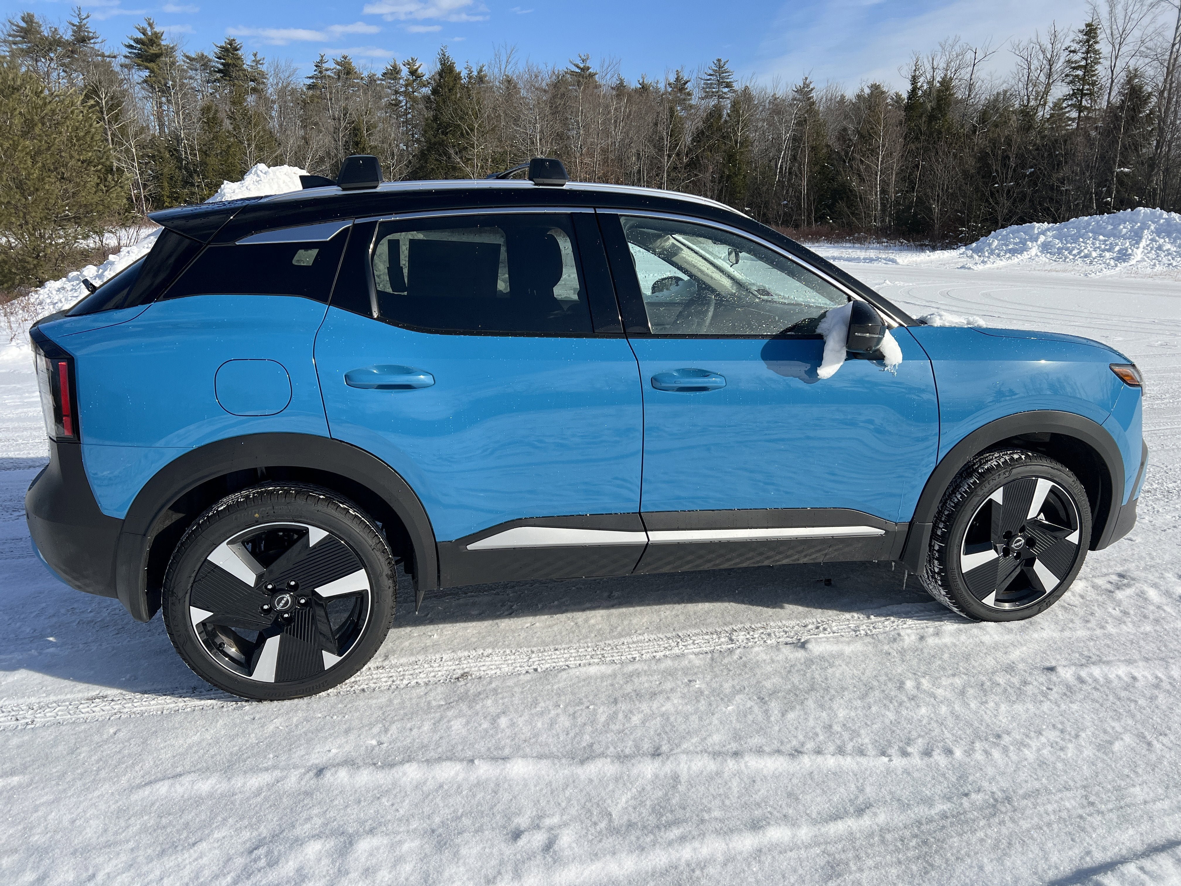 New 2026 Nissan Kicks SR w/ Cold Weather Package image 8