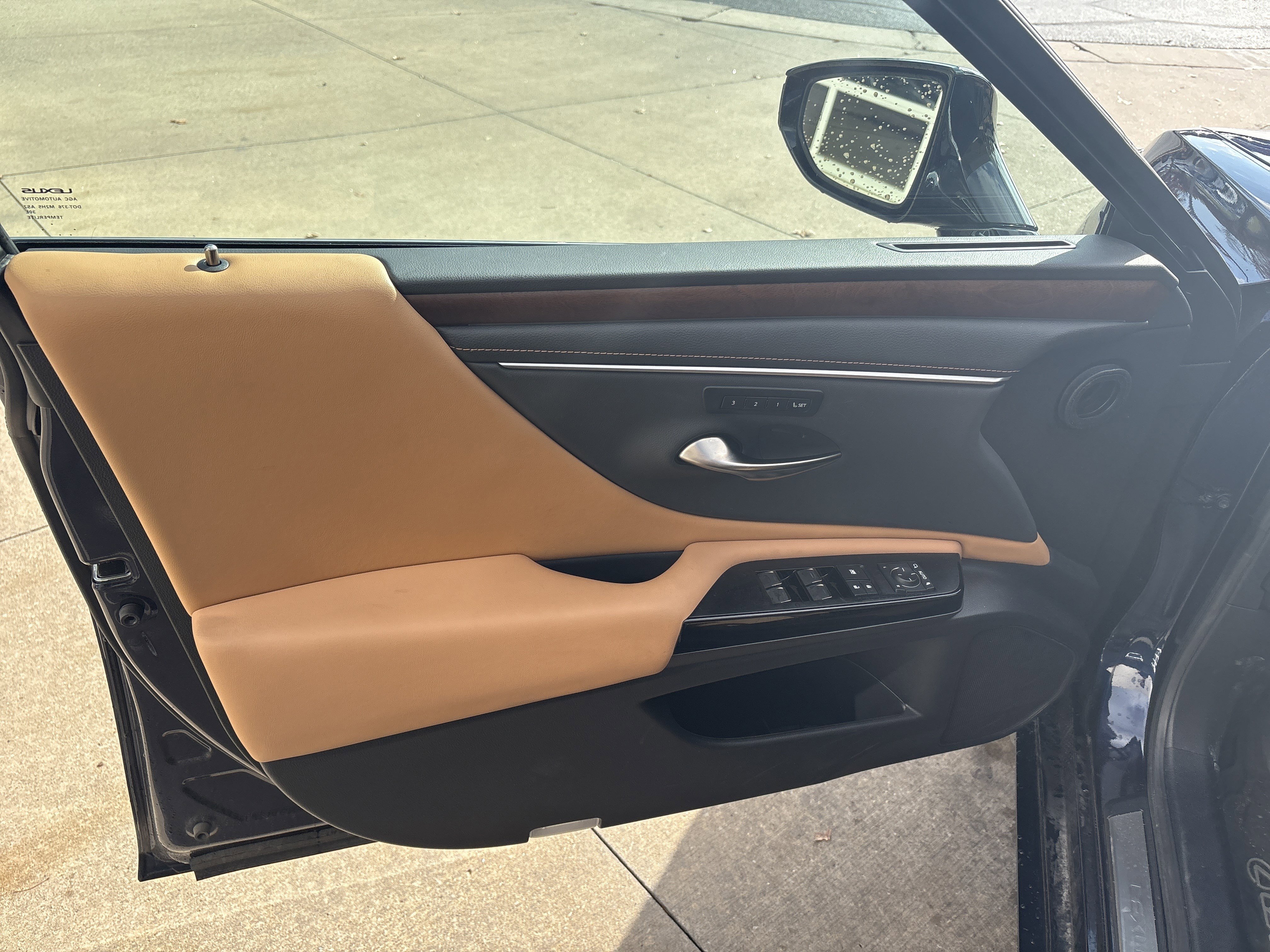 Certified 2025 Lexus ES 350 w/ Premium Package image 14