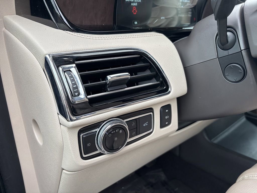 Used 2019 Lincoln Navigator Reserve w/ Cargo Package image 17