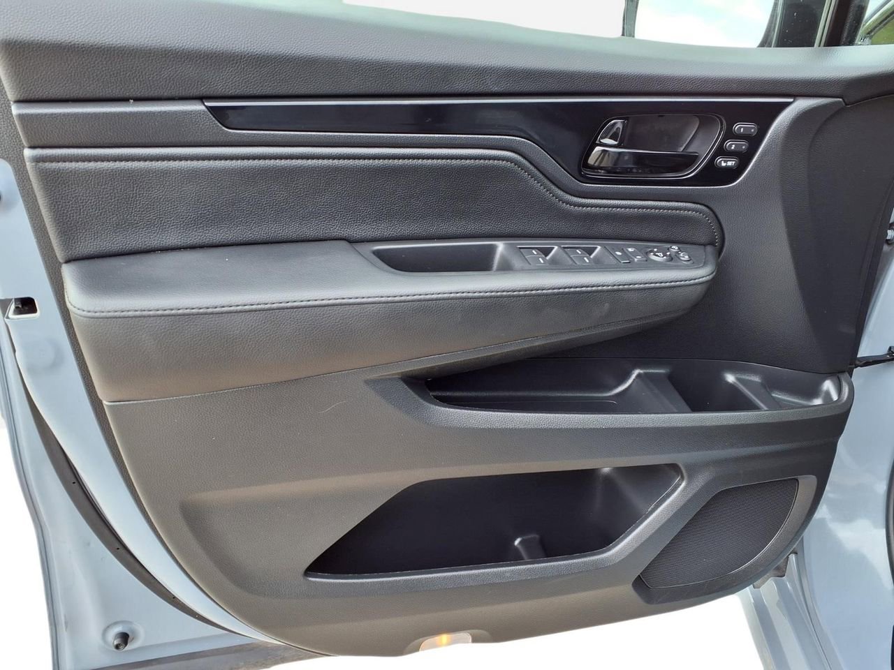 Used 2025 Honda Odyssey Elite image 15