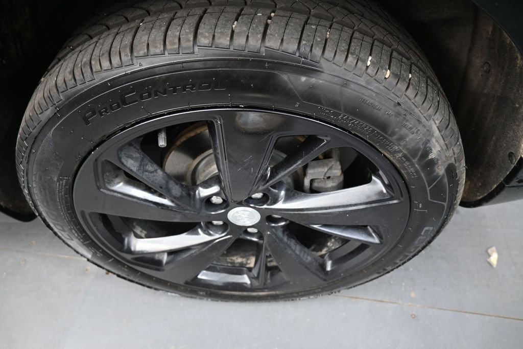 Used 2021 Buick Envision Essence w/ Sport Touring Package AWD/4WD image 9