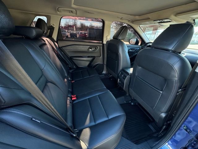 Used 2022 Nissan Rogue SL FWD image 14