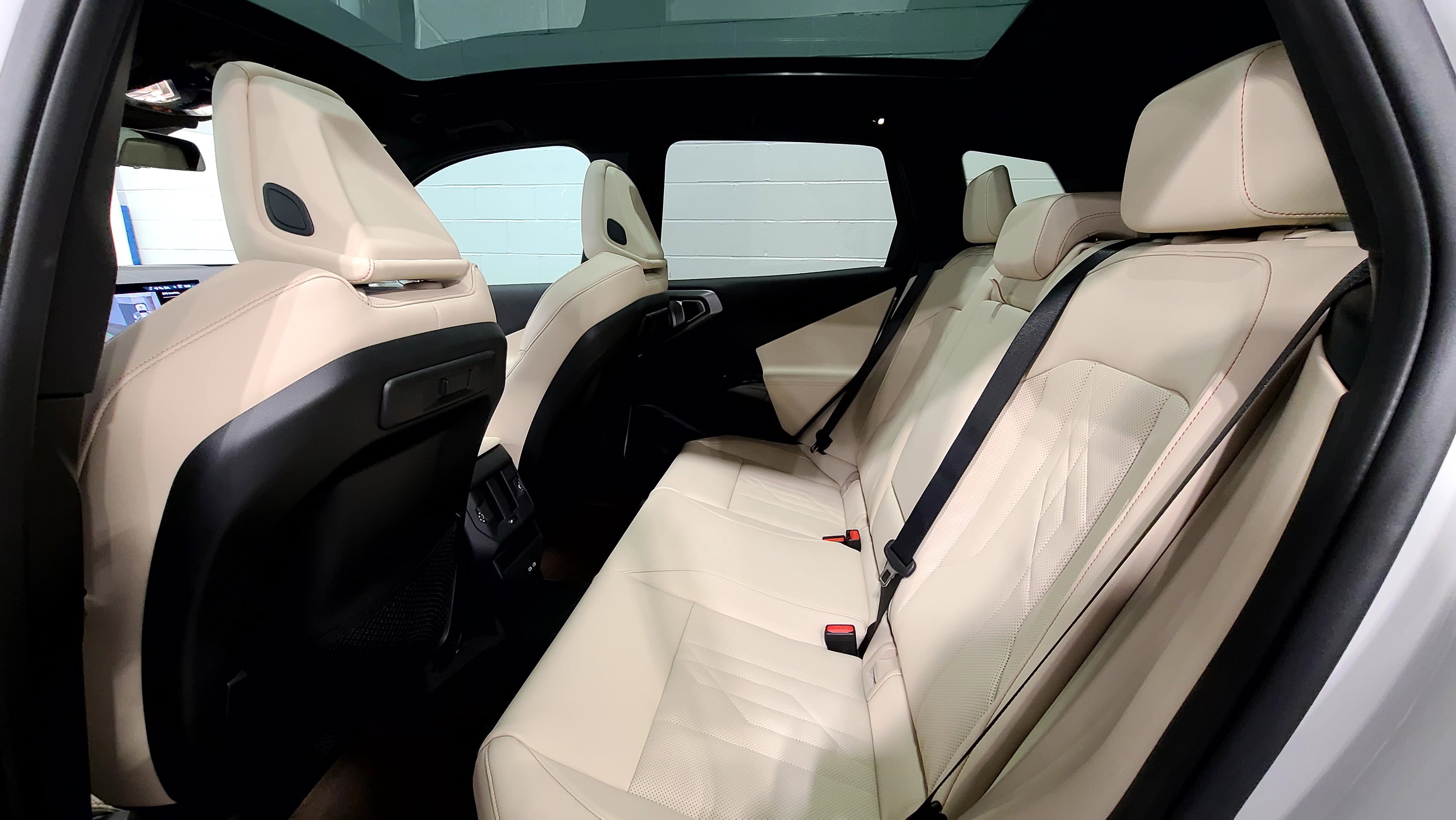 Used 2026 BMW X3 xDrive30 w/ Premium Package image 29