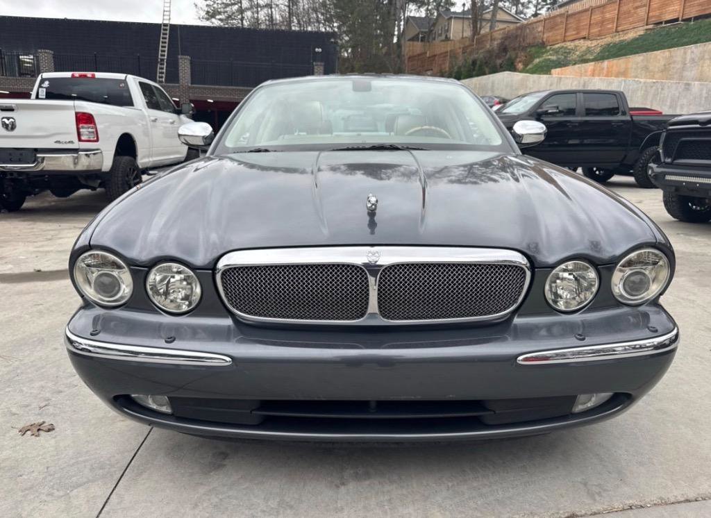 Used 2006 Jaguar XJ Vanden Plas image 2