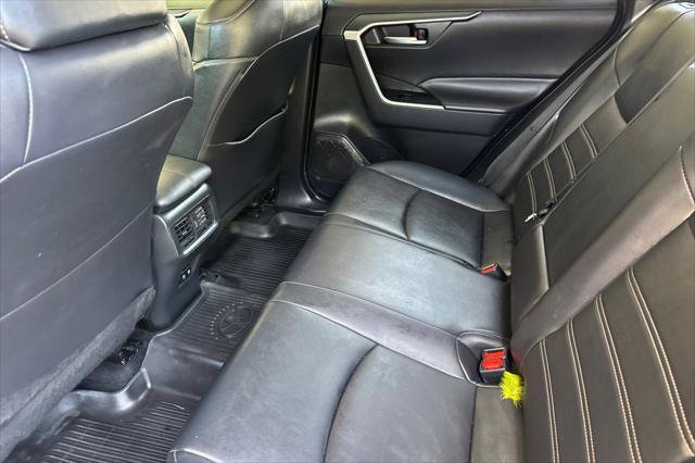 Certified 2021 Toyota RAV4 XLE Premium AWD/4WD image 4