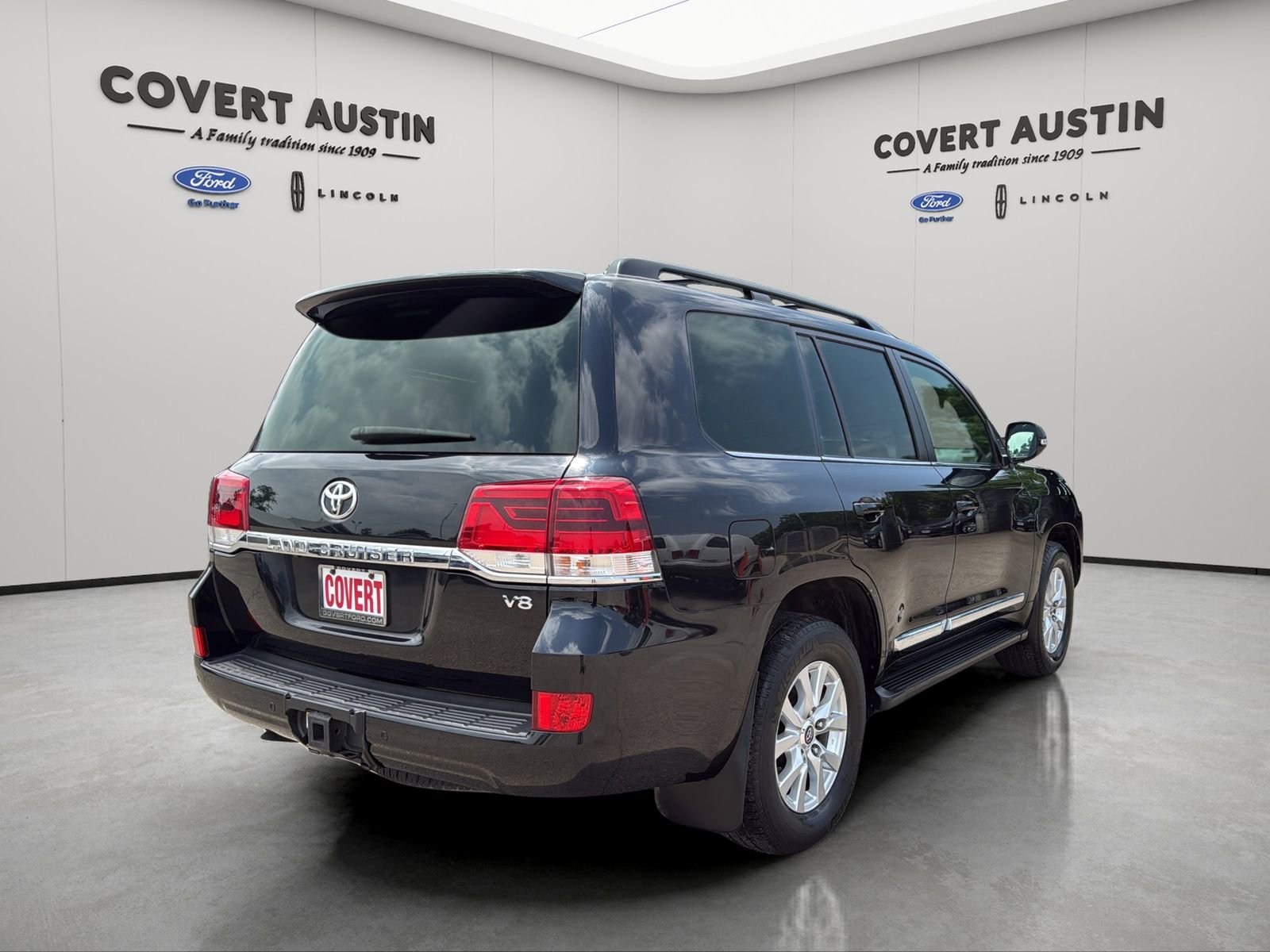 Used 2018 Toyota Land Cruiser AWD/4WD image 5