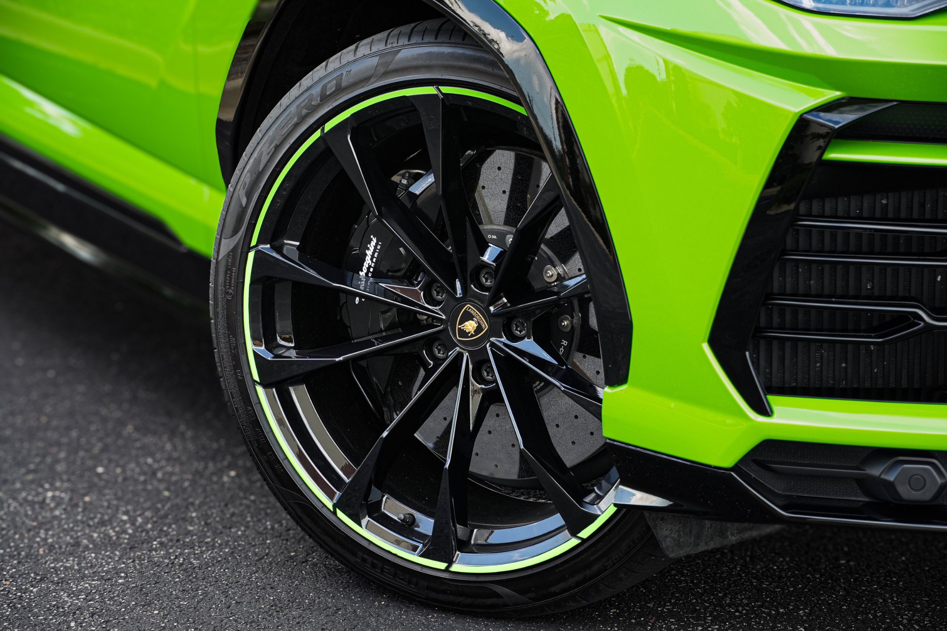 Used 2021 Lamborghini Urus AWD/4WD image 2