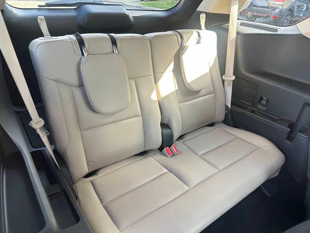 Used 2020 Ford Explorer XLT w/ Equipment Group 202A image 19