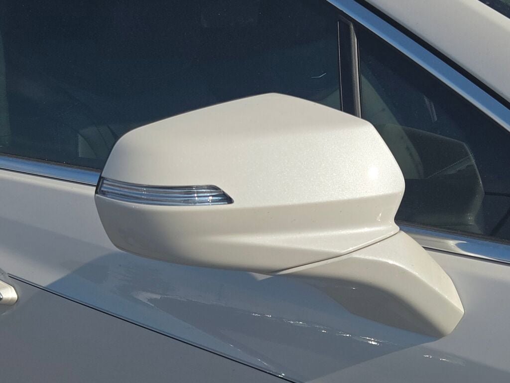 New 2025 Cadillac XT5 Luxury image 7