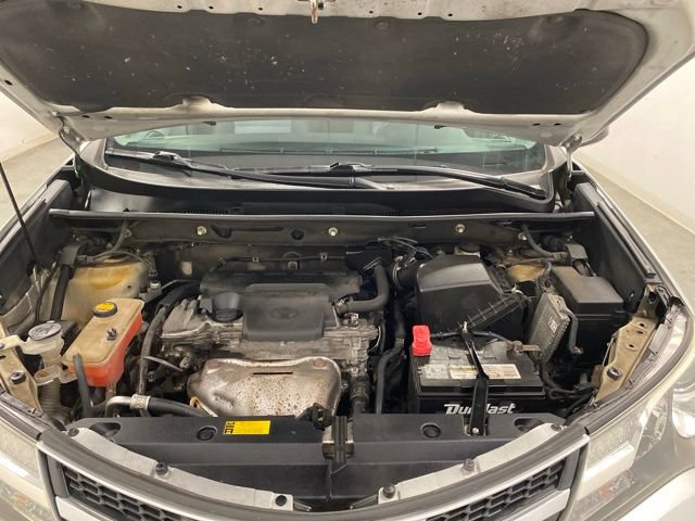 Used 2013 Toyota RAV4 LE AWD/4WD image 31