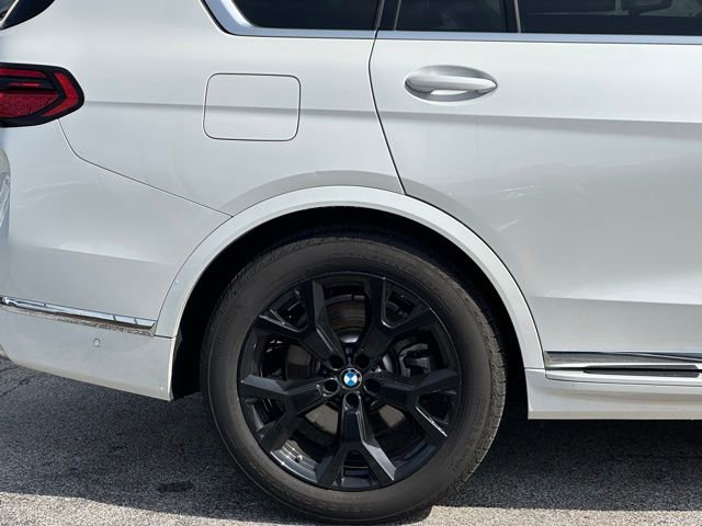 Certified 2025 BMW X7 xDrive40i w/ Premium Package image 9