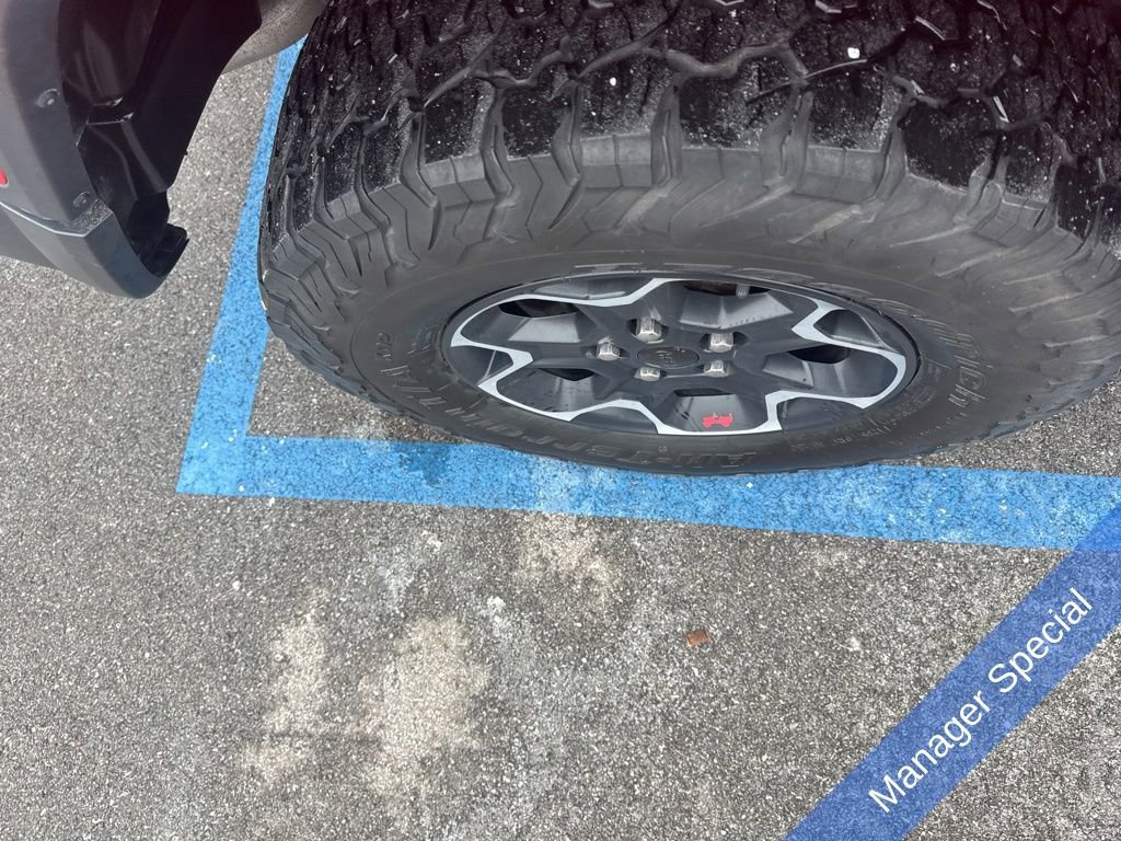 Used 2018 Jeep Wrangler Unlimited Sahara image 10