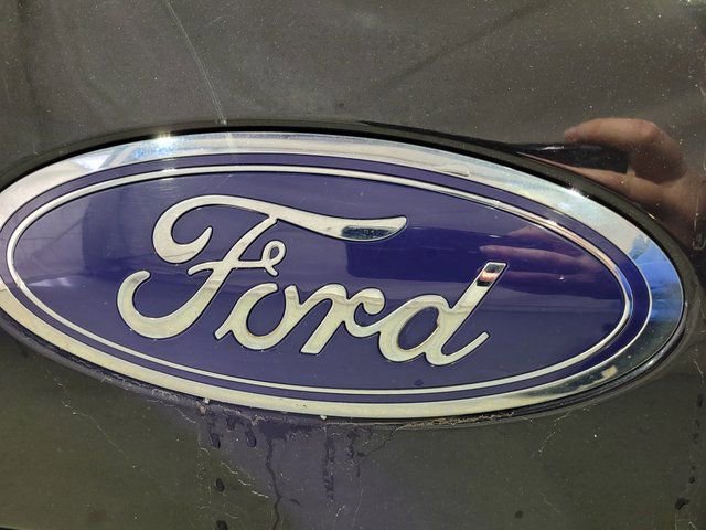 Used 2015 Ford F150 Lariat w/ Equipment Group 502A Luxury image 60