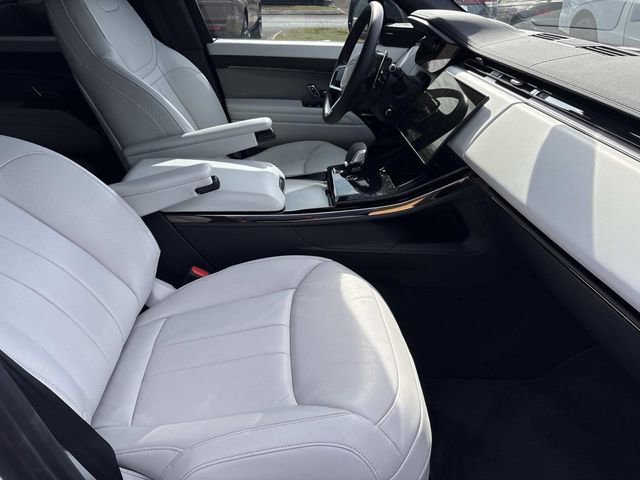 Used 2025 Land Rover Range Rover Sport SE AWD/4WD image 21