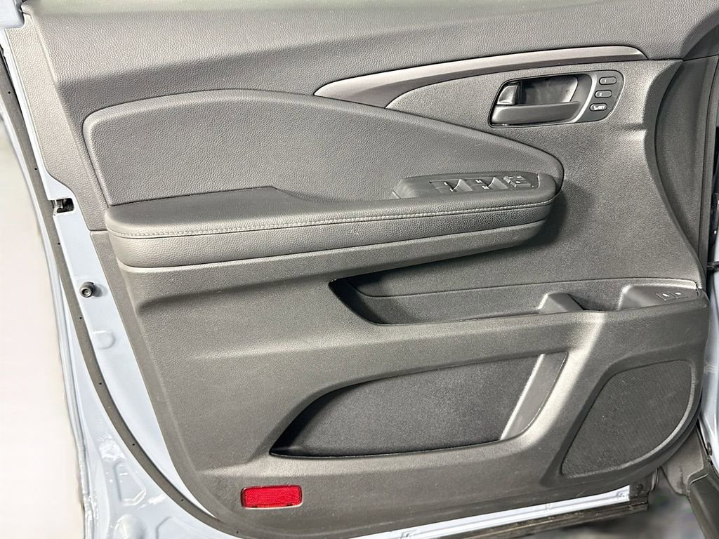 Certified 2023 Honda Passport EX-L image 27