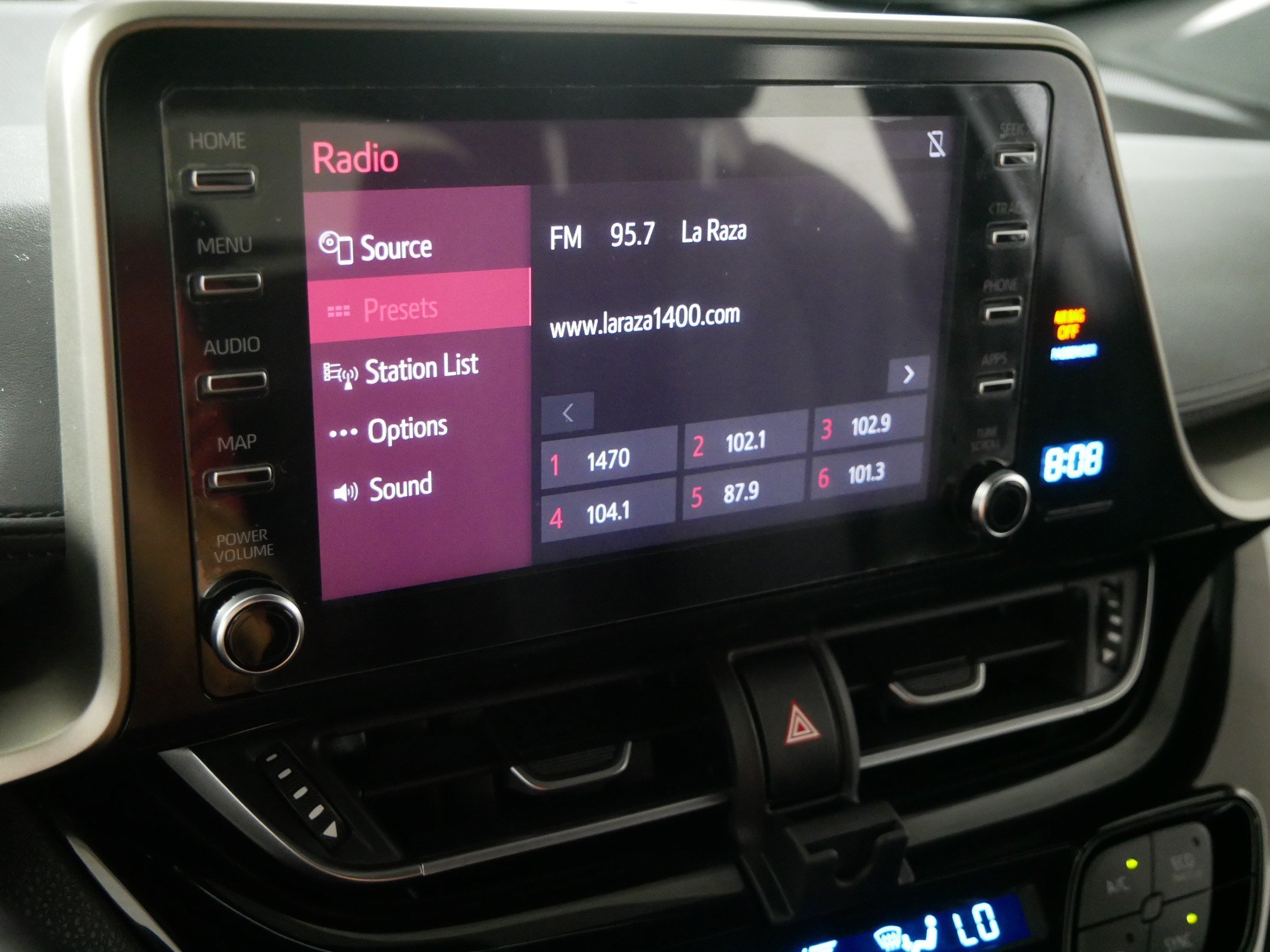 Used 2019 Toyota C-HR XLE FWD image 22