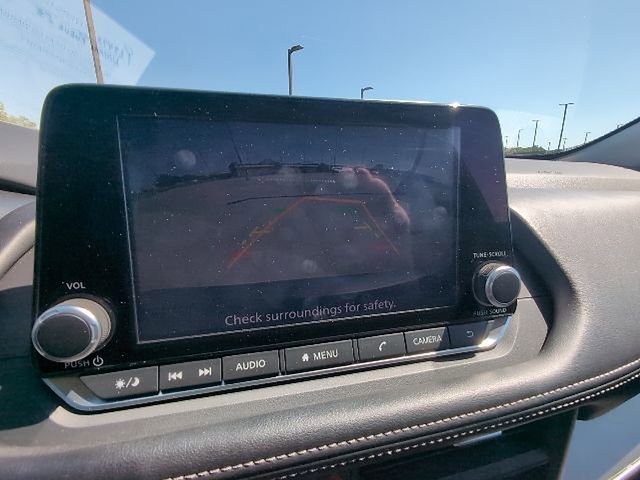 Used 2025 Nissan Rogue SV AWD/4WD image 13