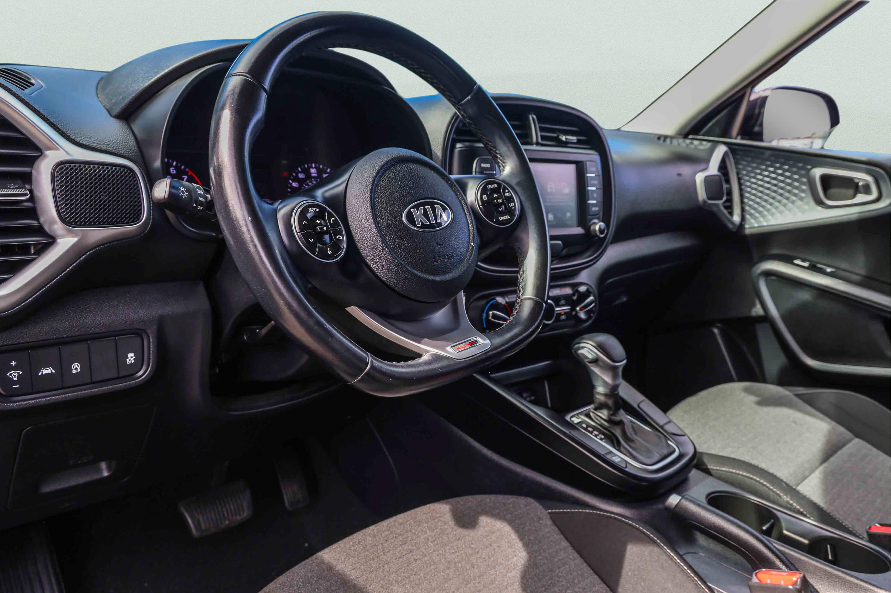 Used 2020 Kia Soul GT-Line FWD image 7