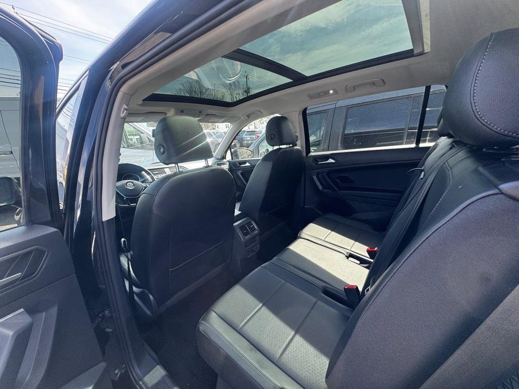 Used 2019 Volkswagen Tiguan SE w/ Panoramic Sunroof Package AWD/4WD image 17