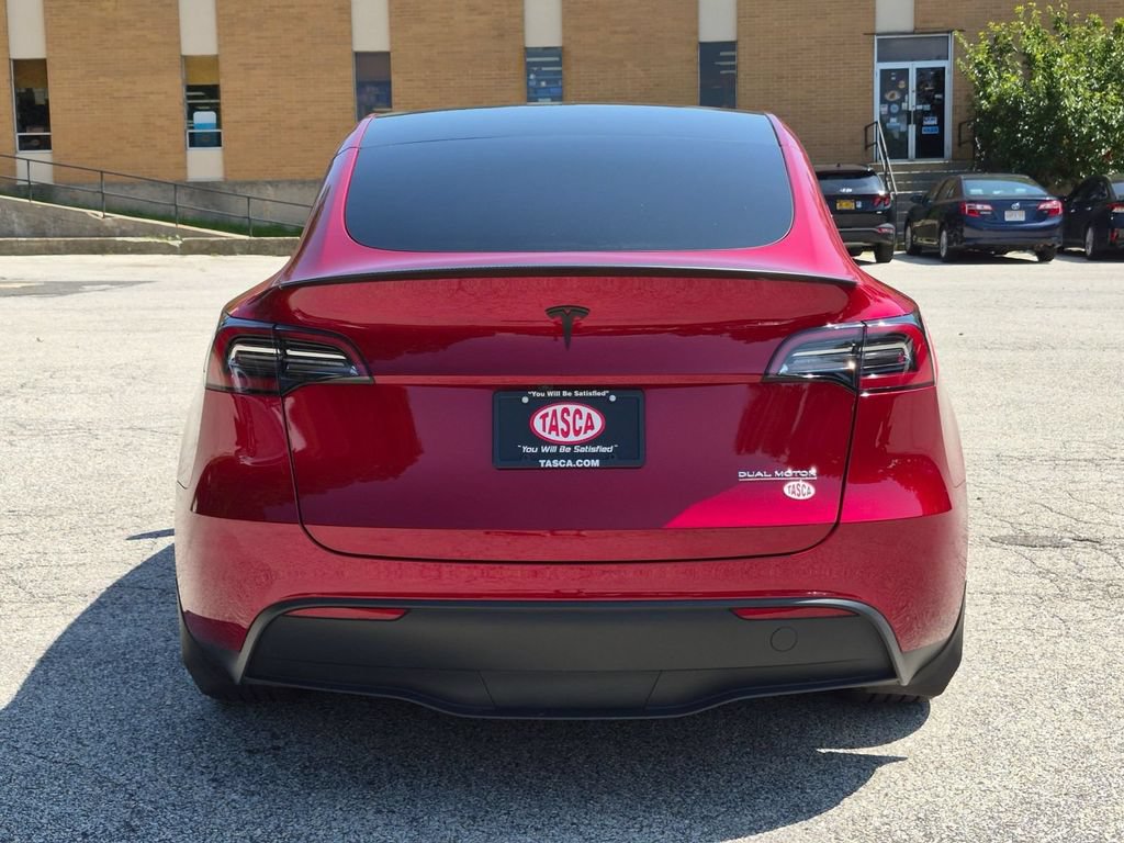 Used 2024 Tesla Model Y Performance AWD/4WD image 4