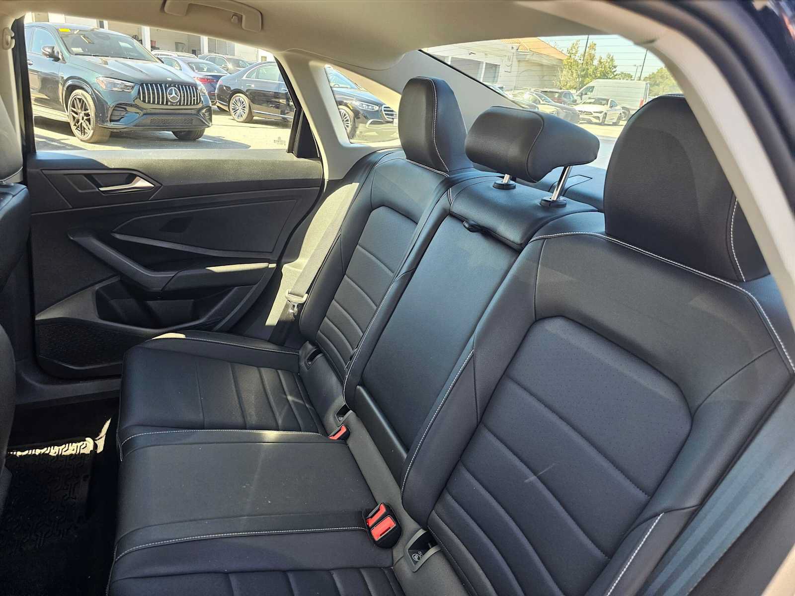 Used 2023 Volkswagen Jetta SE FWD image 17