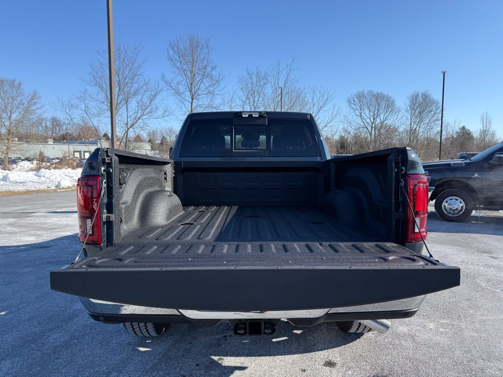 New 2026 RAM 3500 Laramie AWD/4WD image 34