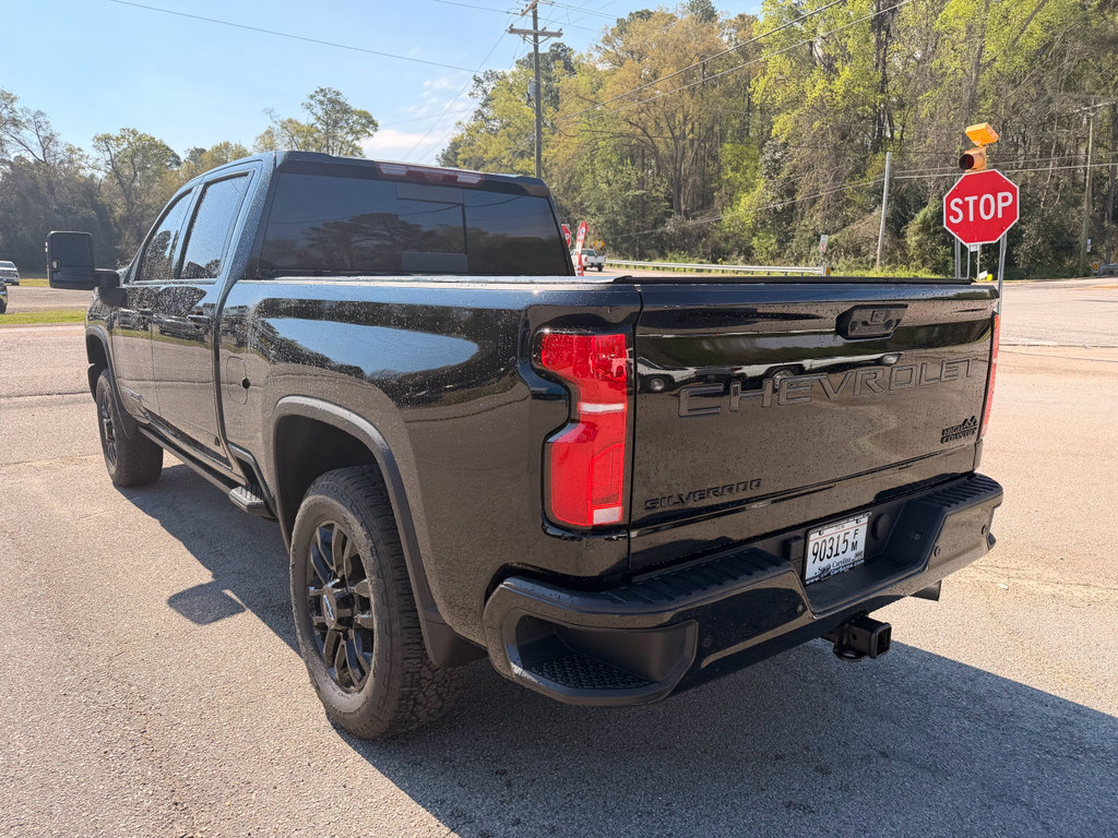 Used 2026 Chevrolet Silverado 2500 High Country w/ Midnight Edition AWD/4WD image 3