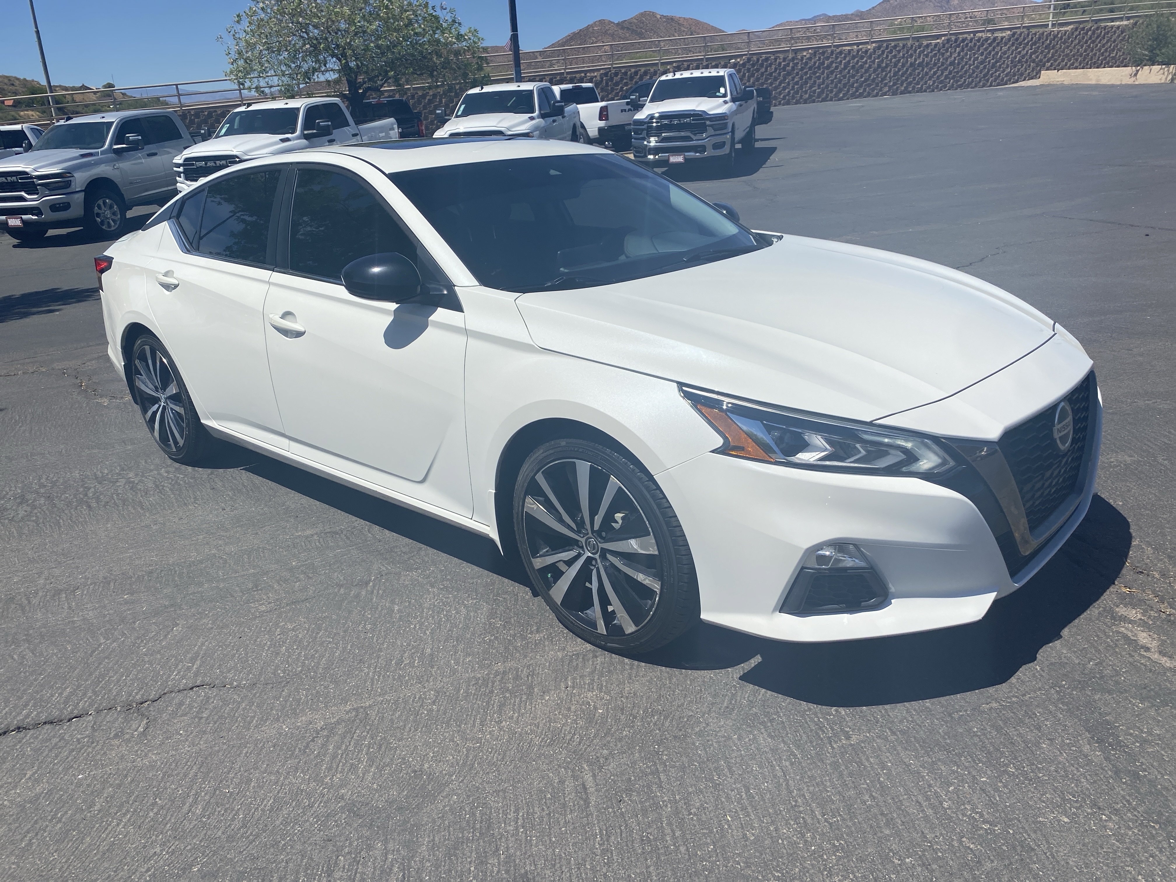 Used 2021 Nissan Altima 2.0 SR FWD image 5