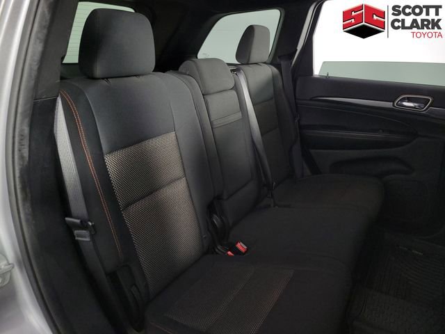 Used 2016 Jeep Grand Cherokee Laredo 75th Anniversary AWD/4WD image 15