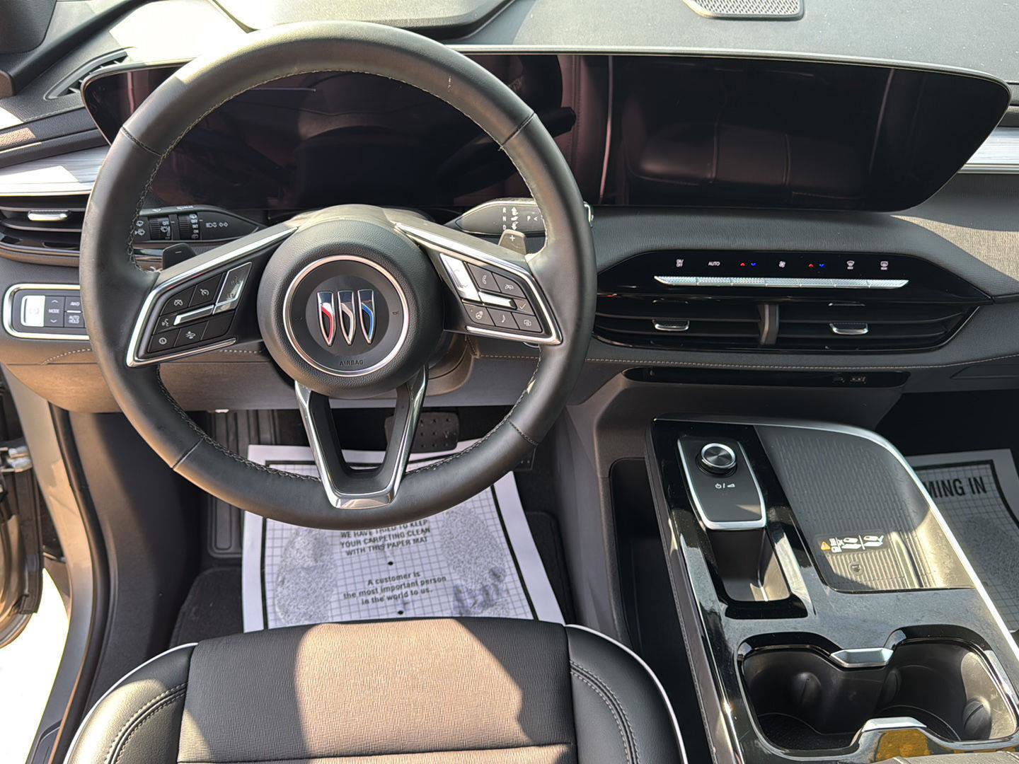 Used 2025 Buick Enclave Preferred image 10