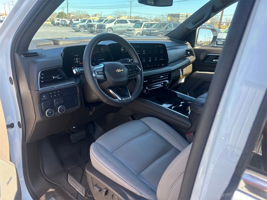 Used 2025 Chevrolet Tahoe LT w/ Comfort Package image 7