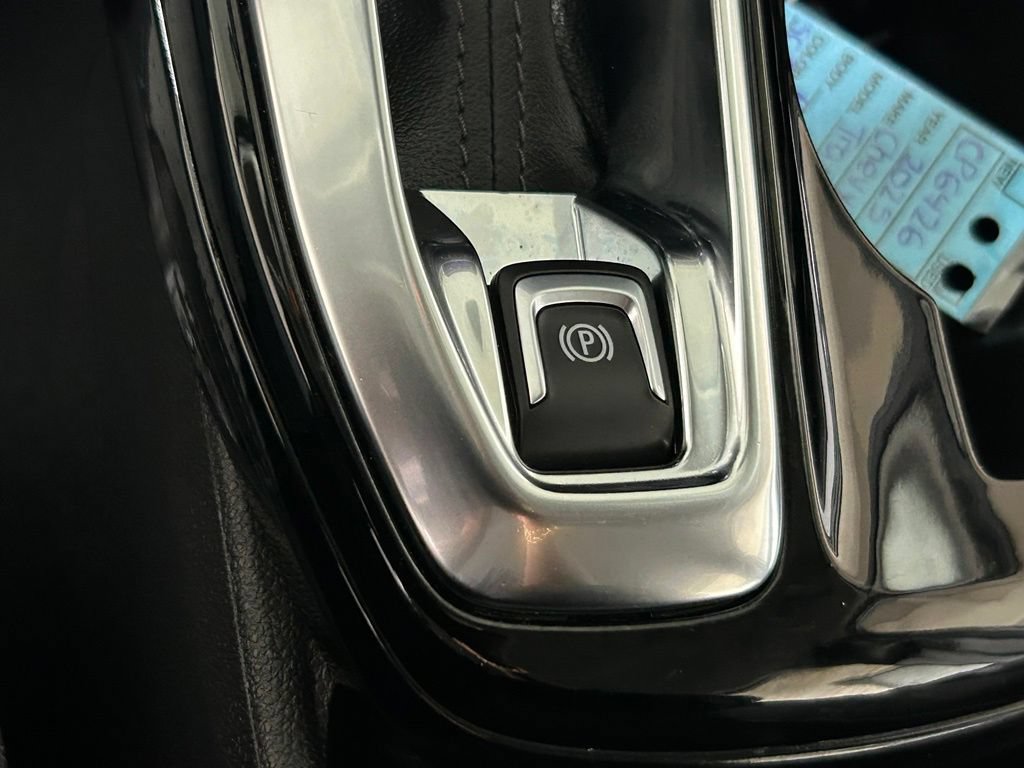 Used 2025 Chevrolet Trax LT w/ Driver Confidence Package FWD image 25