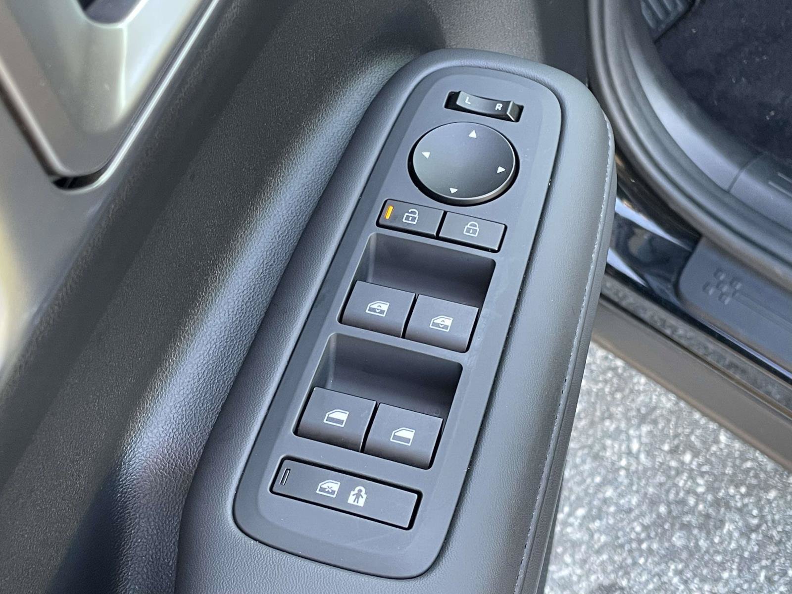Certified 2026 Hyundai Santa Fe SEL FWD image 6