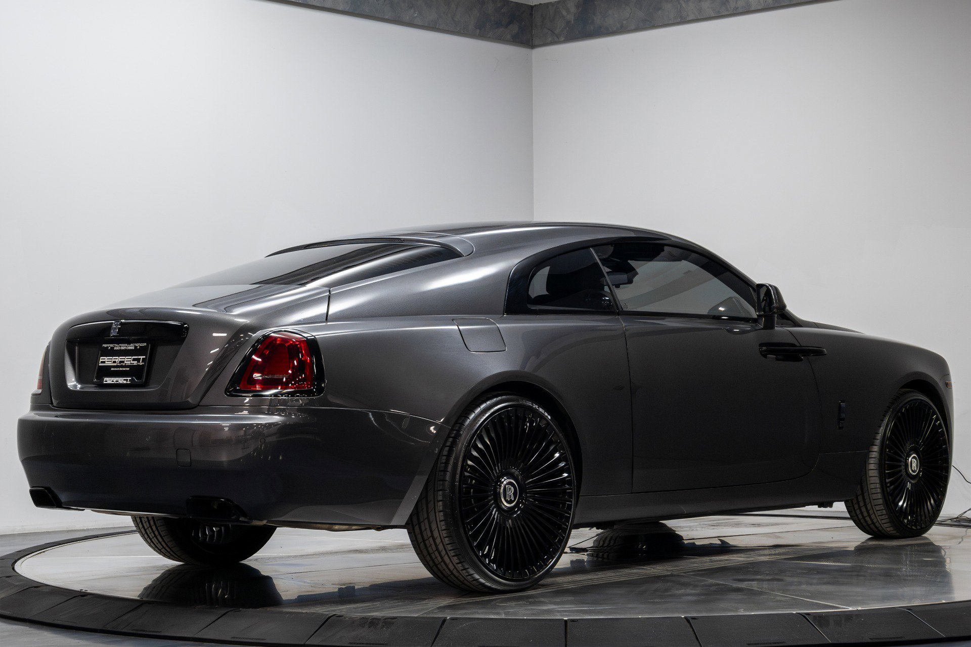 Used 2016 Rolls-Royce Wraith image 14