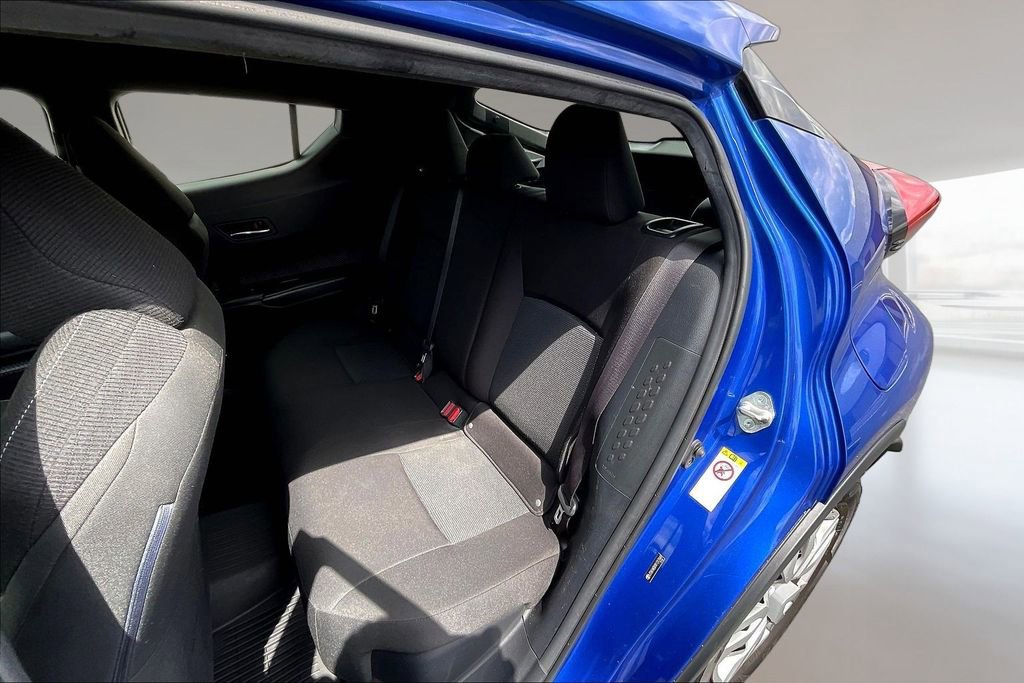 Used 2019 Toyota C-HR LE FWD image 21